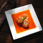 seared scallops with saffron tomato sauce