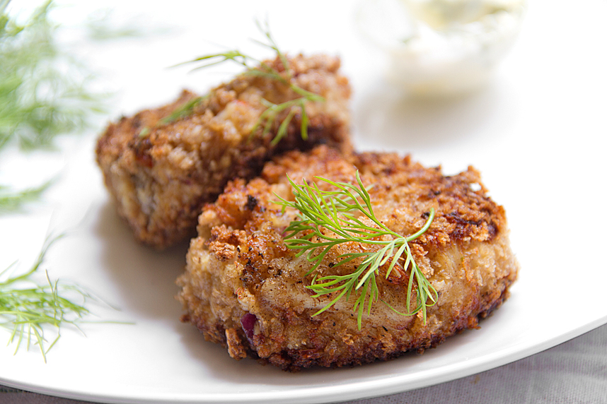 Eating in Mendocino: Little River Inn's Crab Cakes