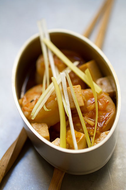 Simple Shrimp Stir-Fry with Tofu and Leeks