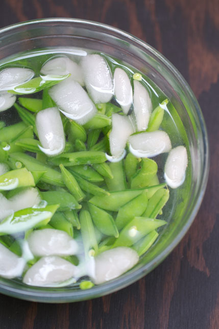 Snap Peas in Ice