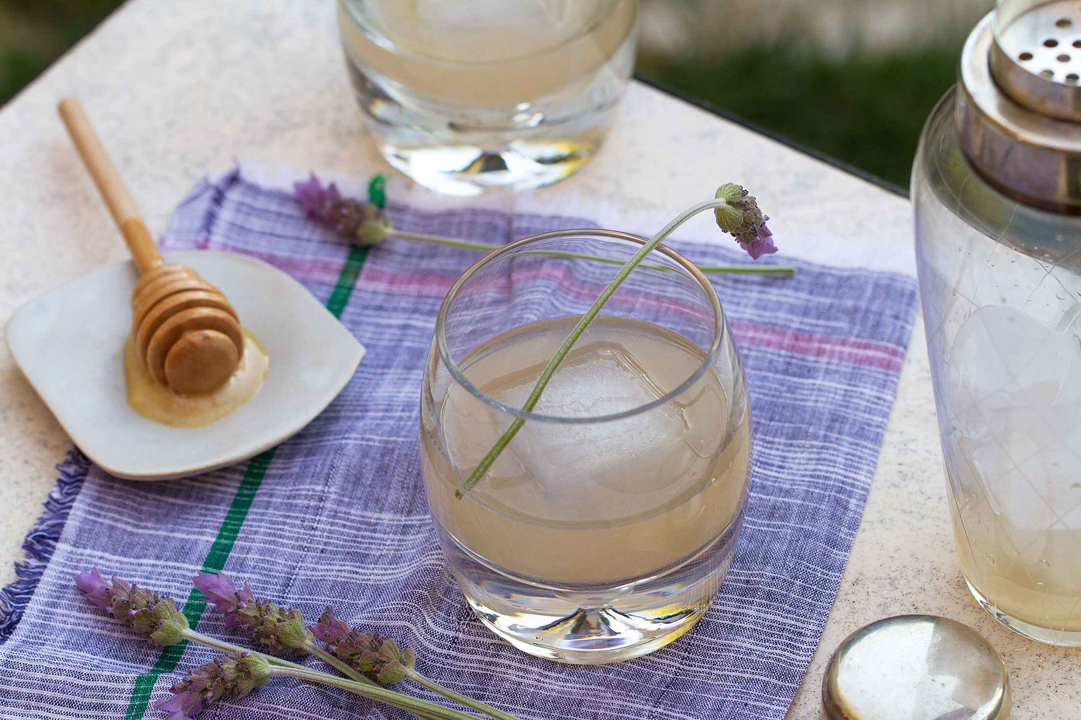 Les Fleurs: A Gin Cocktail as Predictable as the Season