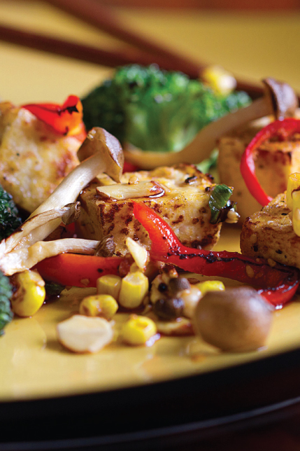 Tofu Stir-Fry with Veggies and Beech Mushrooms