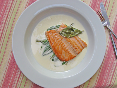 salmon troisgros with cream and sorrel