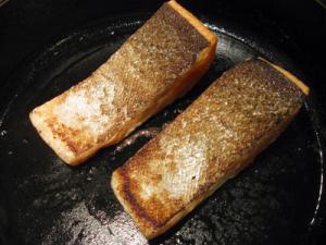 perfectly seared fish fillets with skin