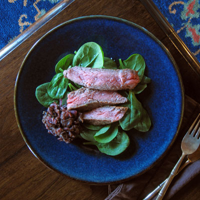 rib eye steak with shallots