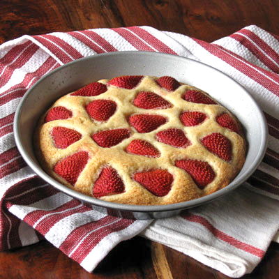 simple strawberry cake