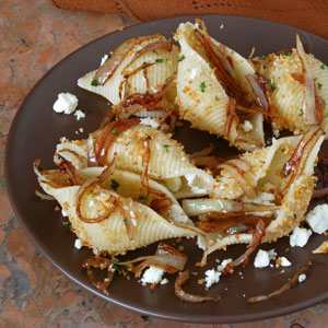 balsamic glazed onion pasta with gorgonzola