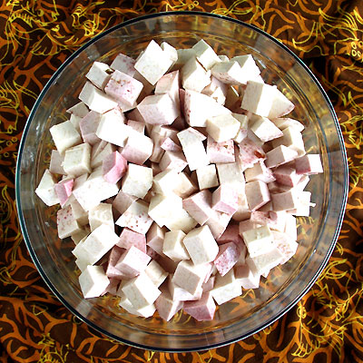 taro peeled & cut into cubes