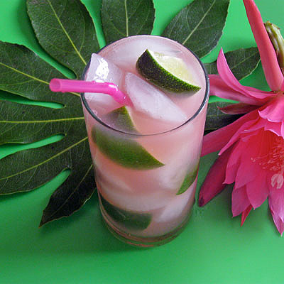 tropical island iced tea cocktail